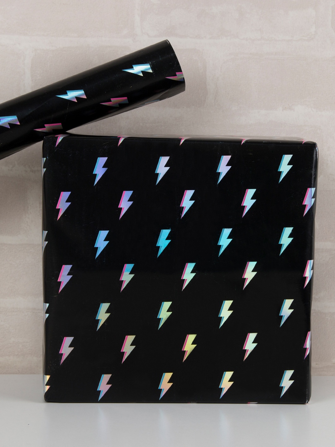 

Bigsmall Black & Pink Lightning Flash Themed Gift Wrapping Paper Roll
