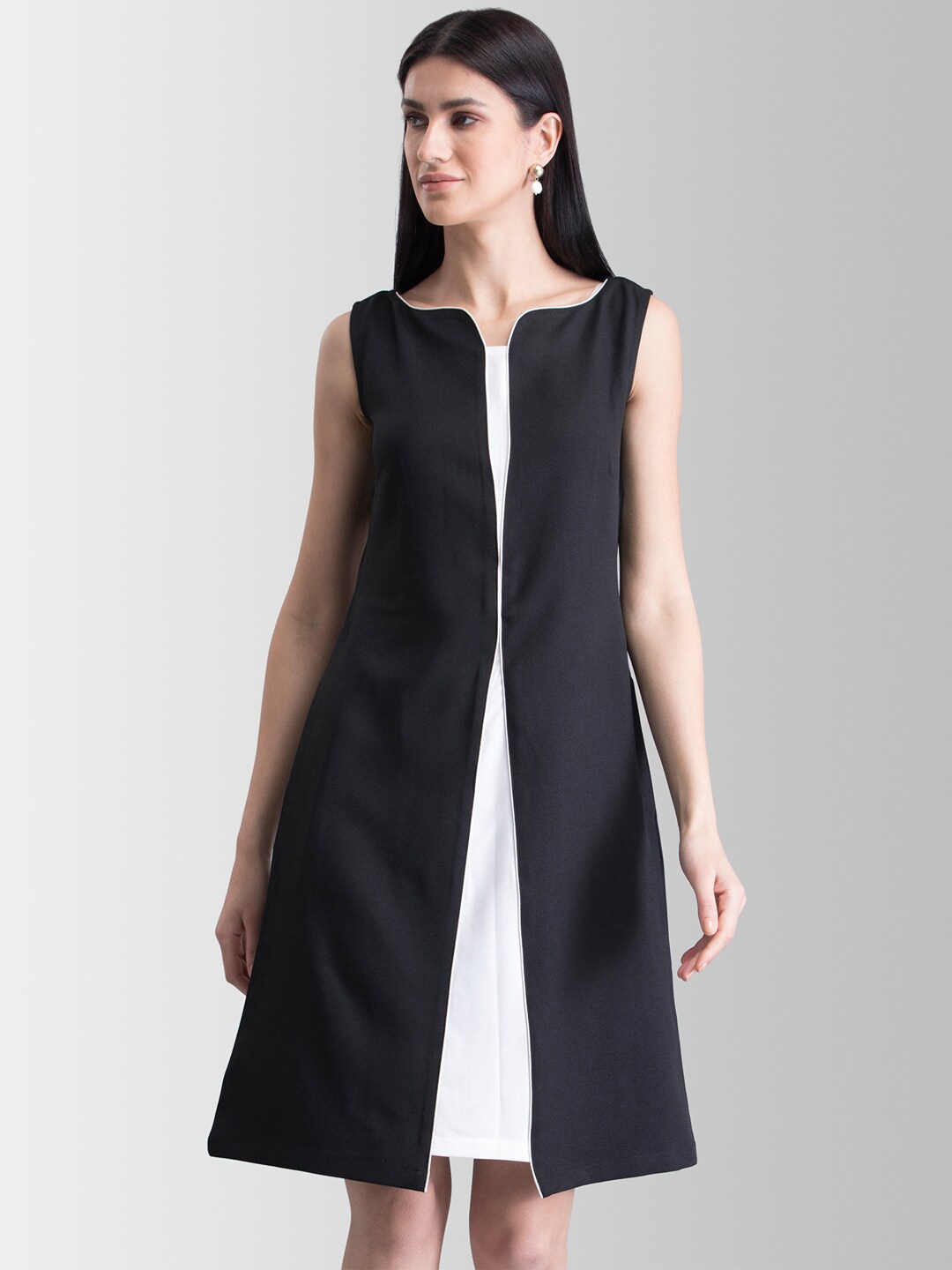 

FableStreet Women Black & White Colourblocked A-Line Dress