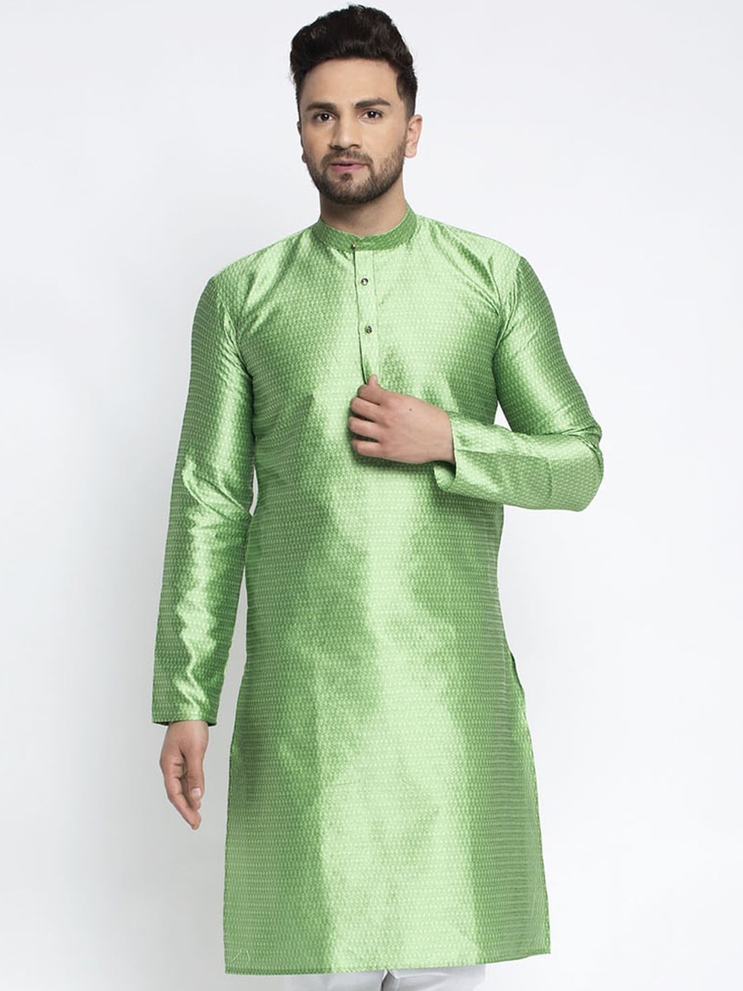 

Jompers Men Green Solid Straight Silk Kurta