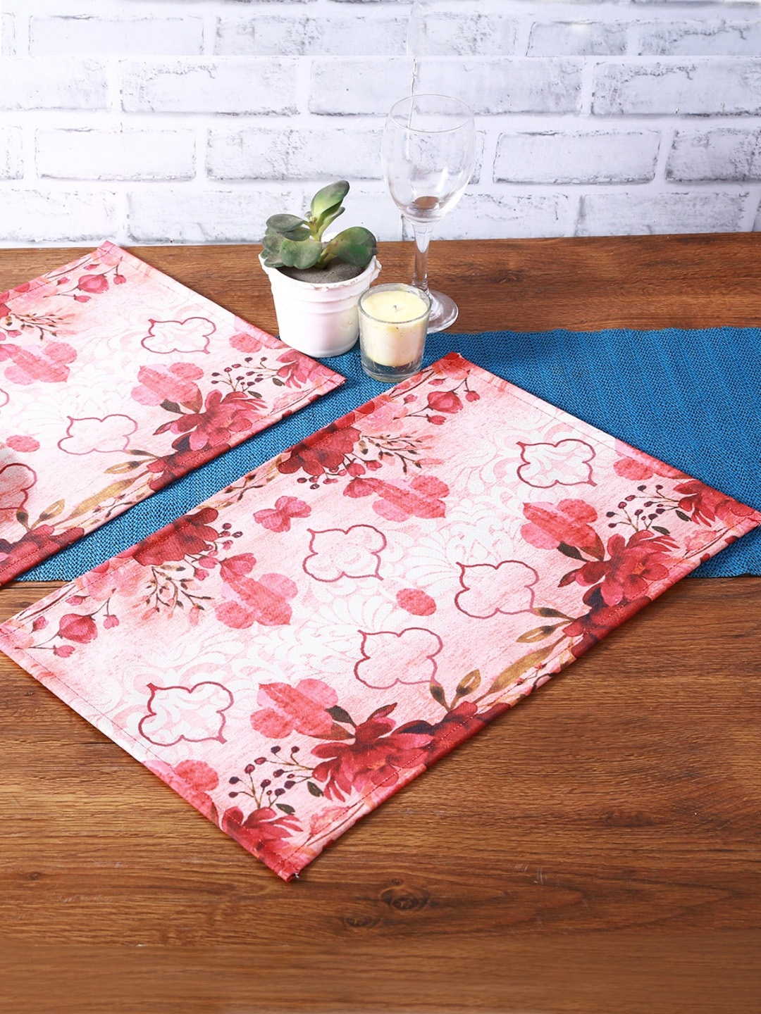 

ROMEE Set Of 6 Cream-Coloured & Red Floral Printed Table Placemats