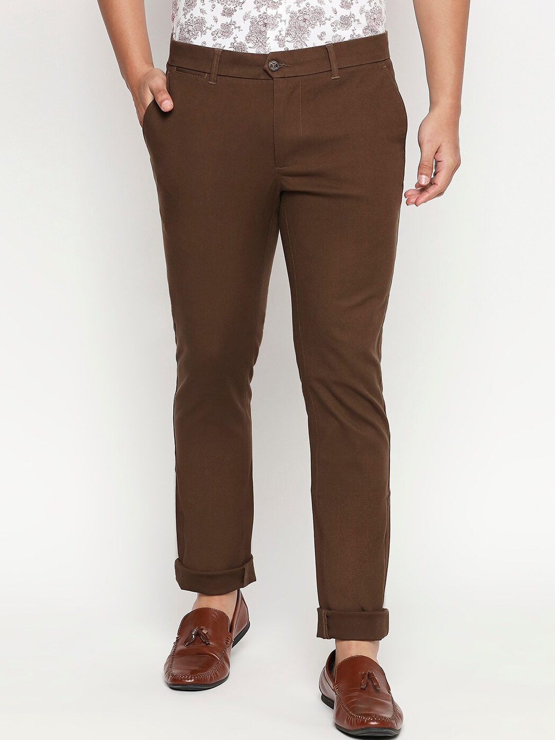 

Basics Men Brown Tapered Fit Solid Regular Trousers