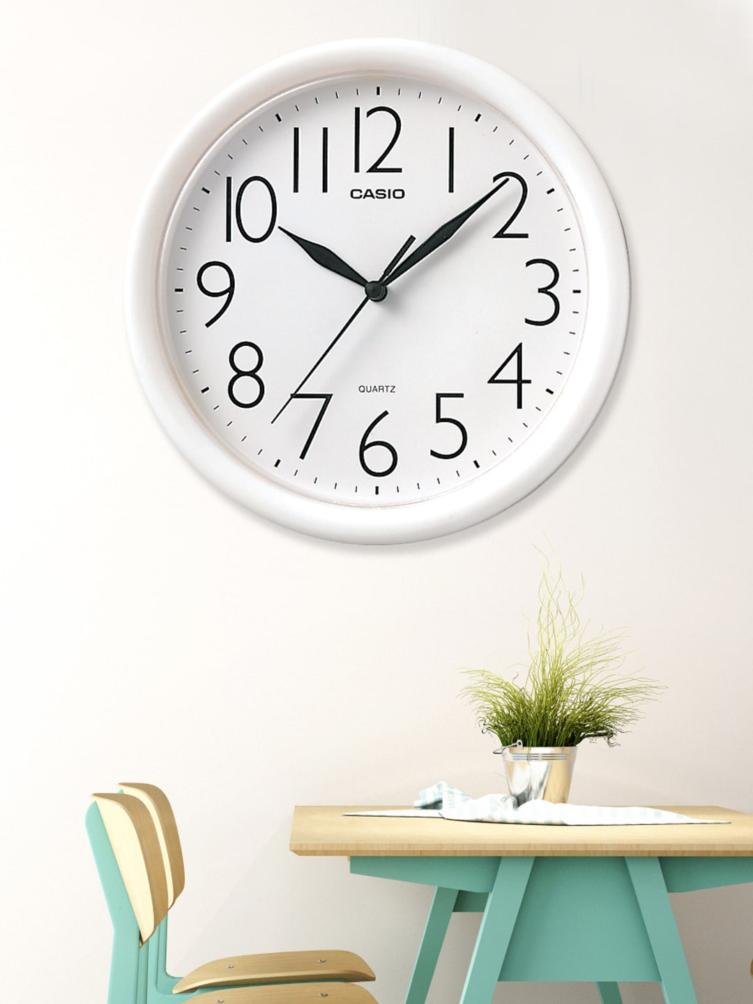 

CASIO White & Black Round Solid 24.6 cm Analogue Wall Clock