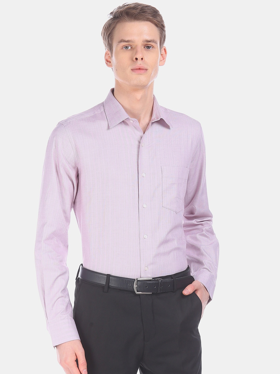 

Arrow Men Lavender Regular Fit Self Design Cotton Formal Shirt