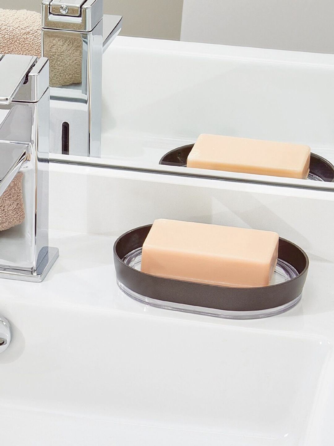 

INTERDESIGN Brown & Transparent Haley Soap Dish