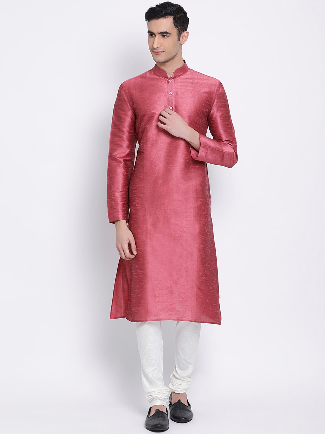

Sanwara Men Magenta & White Solid Kurta with Pyjamas