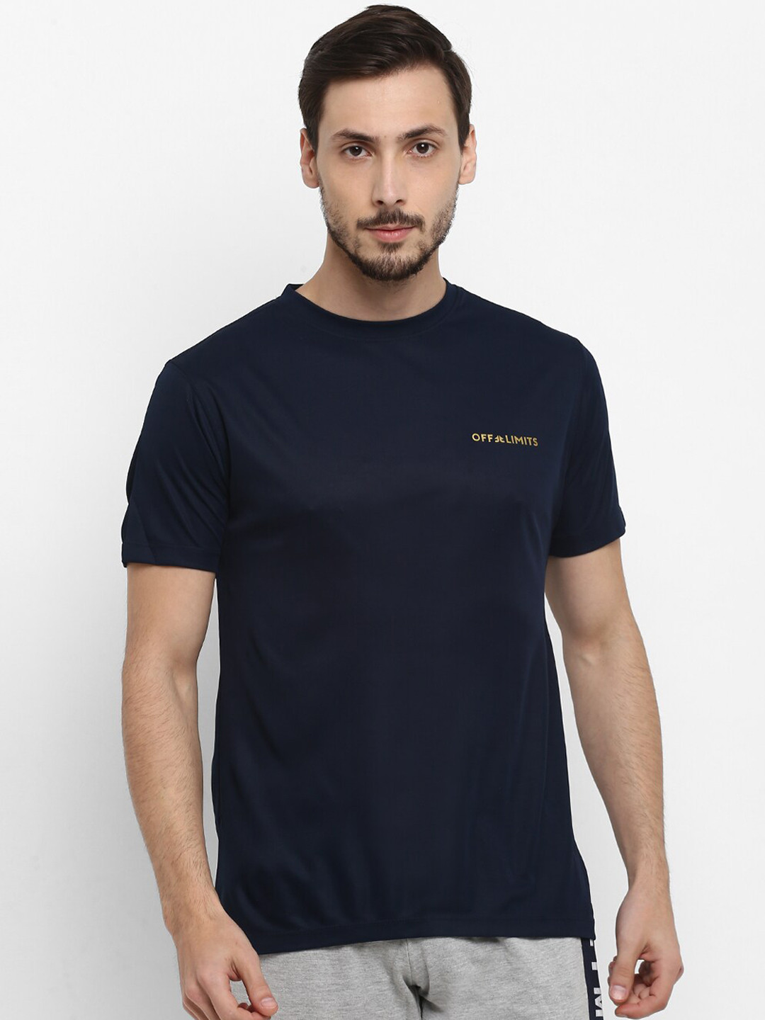 

OFF LIMITS Men Navy Blue Solid Round Neck T-shirt