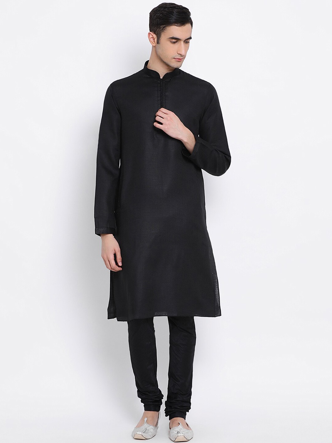 

Sanwara Men Black Woven Design Kurta with Pyjamas