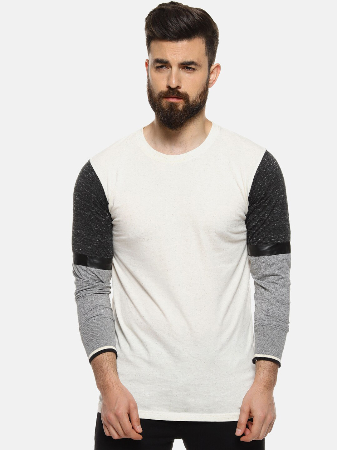 

Campus Sutra Men Cream-Coloured Colourblocked Round Neck T-shirt