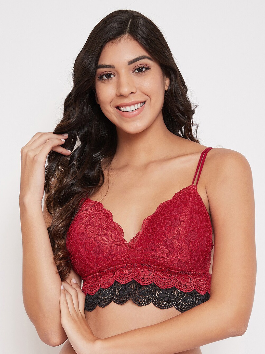 

Clovia Red & Black Self Design Non-Wired Lightly Padded Bralette Bra