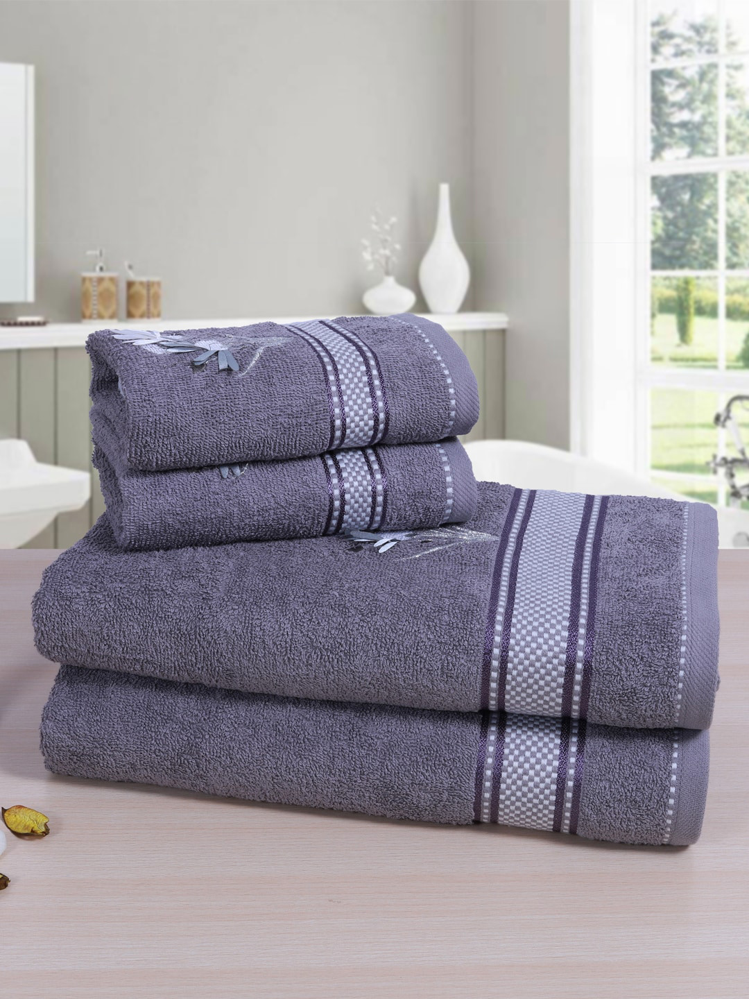 

RANGOLI Set Of 4 Grey Solid 380GSM Towels