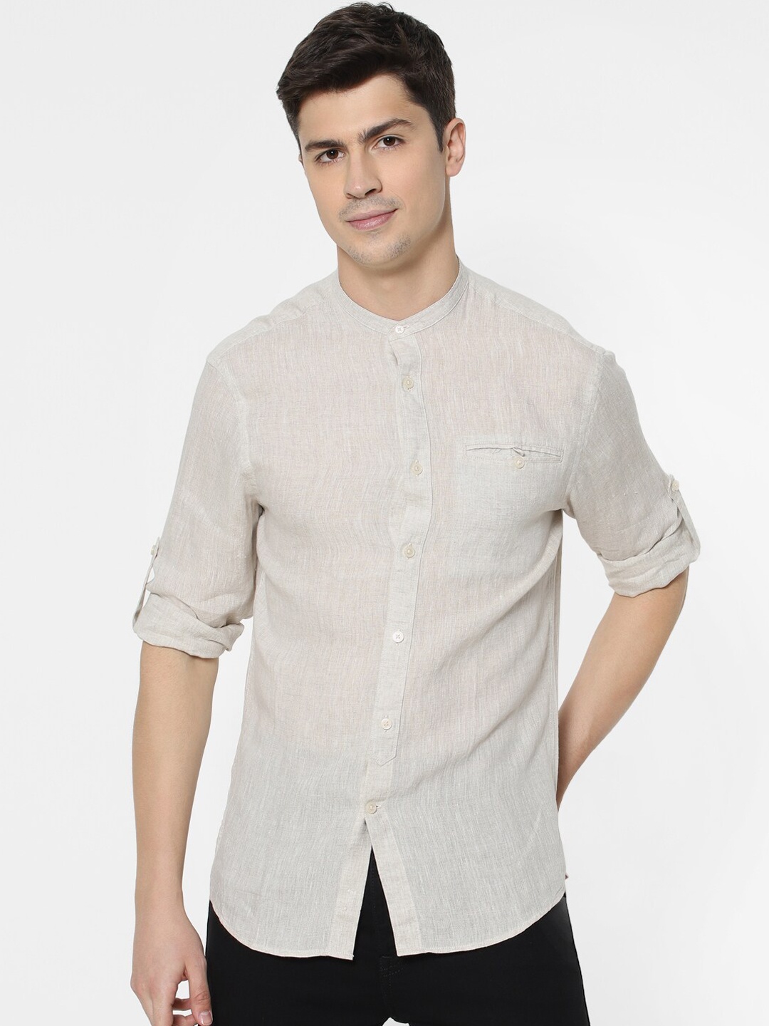 Celio Men Off-White Regular Fit Solid Pure Linen Casual Shirt