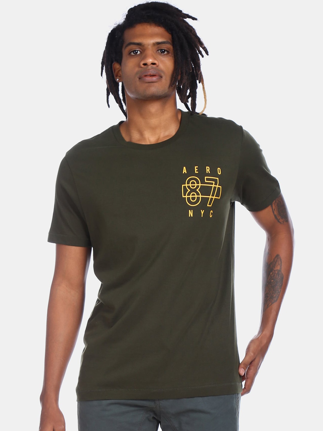 

Aeropostale Men Green Solid Round Neck T-shirt