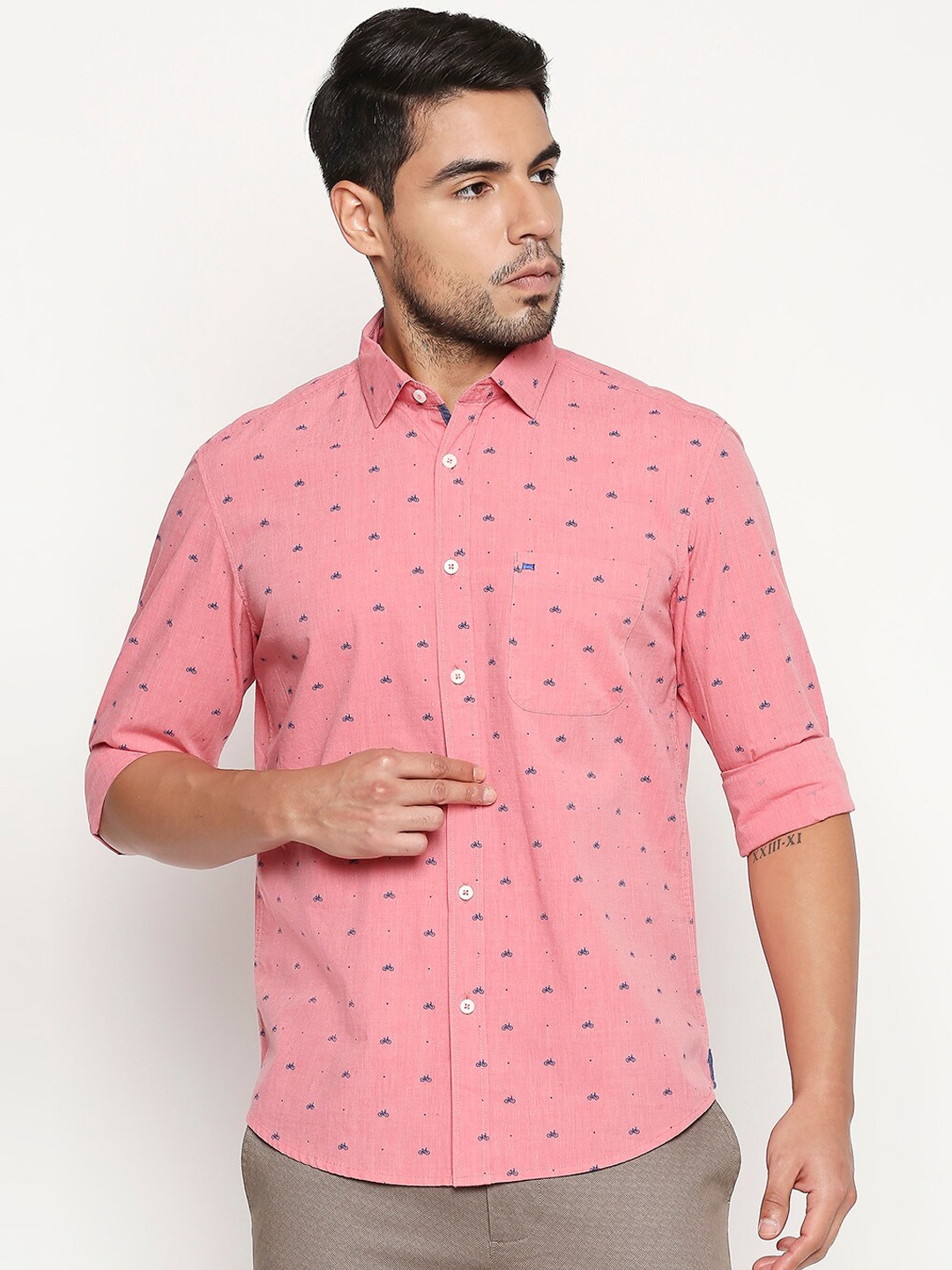 

Basics Men Pink Slim Fit Printed Casual Shirt