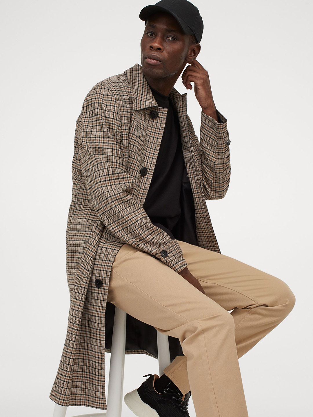 

H&M Men Beige Twill Trousers Slim Fit