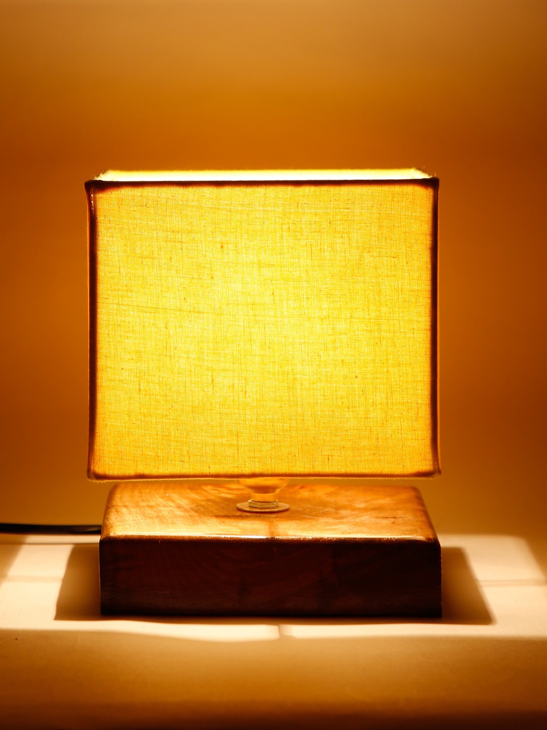 

Devansh Yellow Solid Contemporary Column Table Lamp
