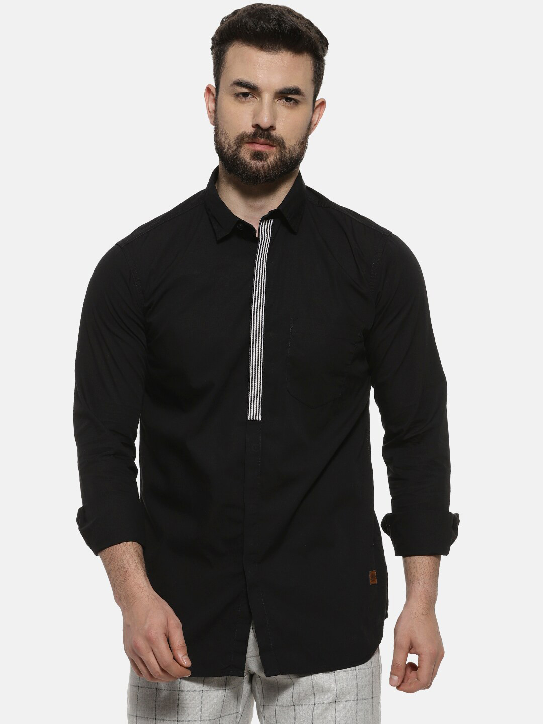 

Campus Sutra Men Black Regular Fit Solid Casual Shirt