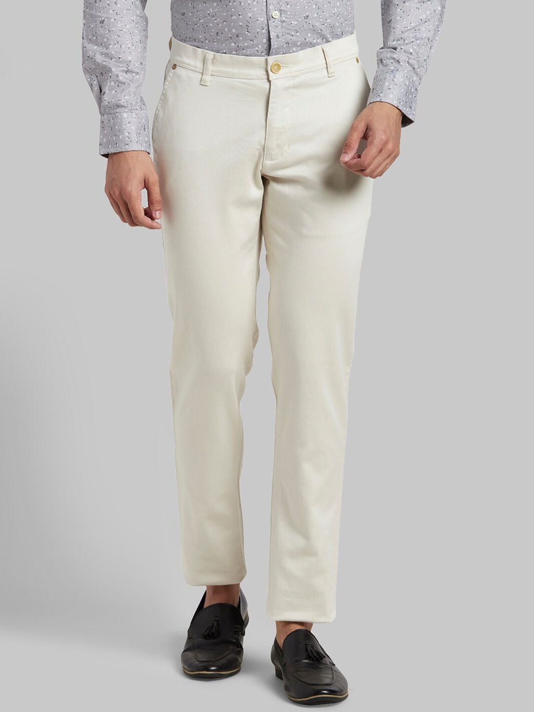 

Parx Men Off-White Tapered Fit Solid Regular Trousers