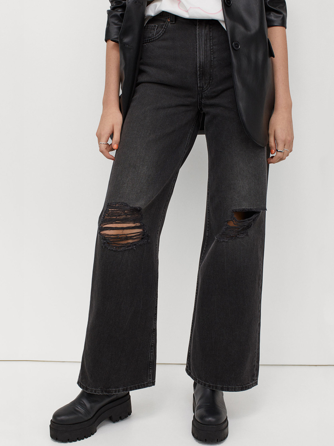

H&M Women Black Wide High Jeans