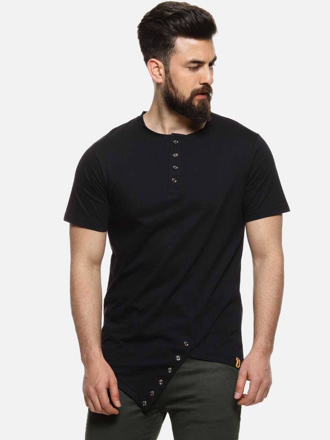Campus Sutra Men Black Solid Henley Neck T-shirt