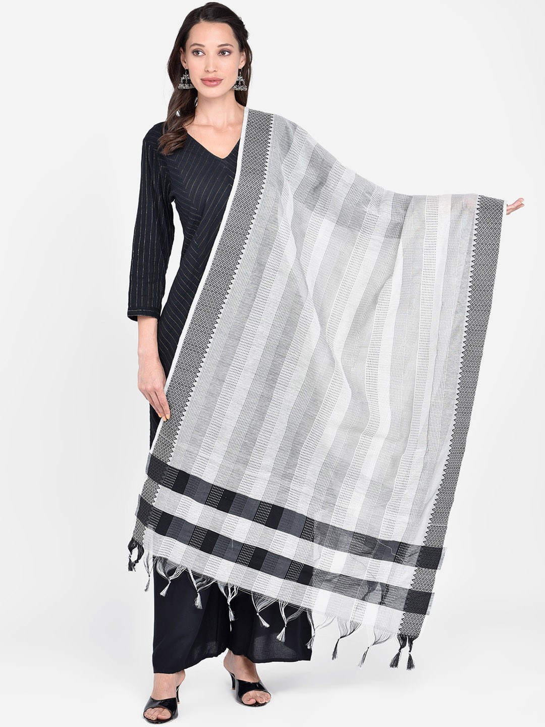 

Dupatta Bazaar Off-White & Black Woven Design Dupatta
