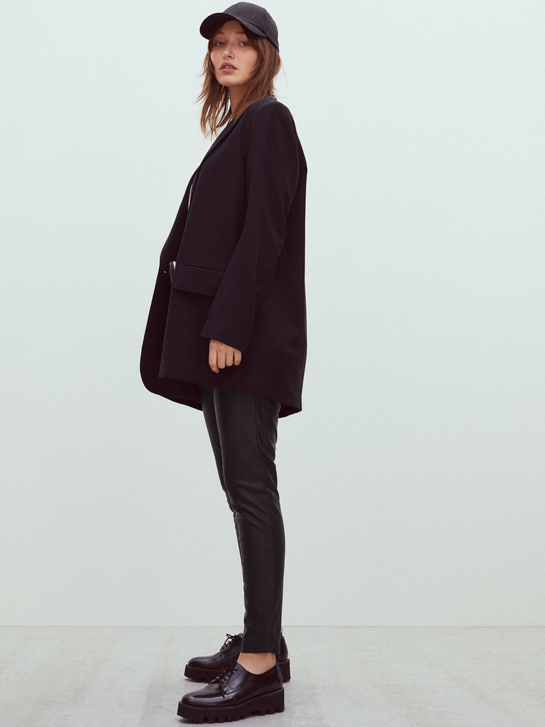 

H&M Women Black Solid Imitation Leather Leggings