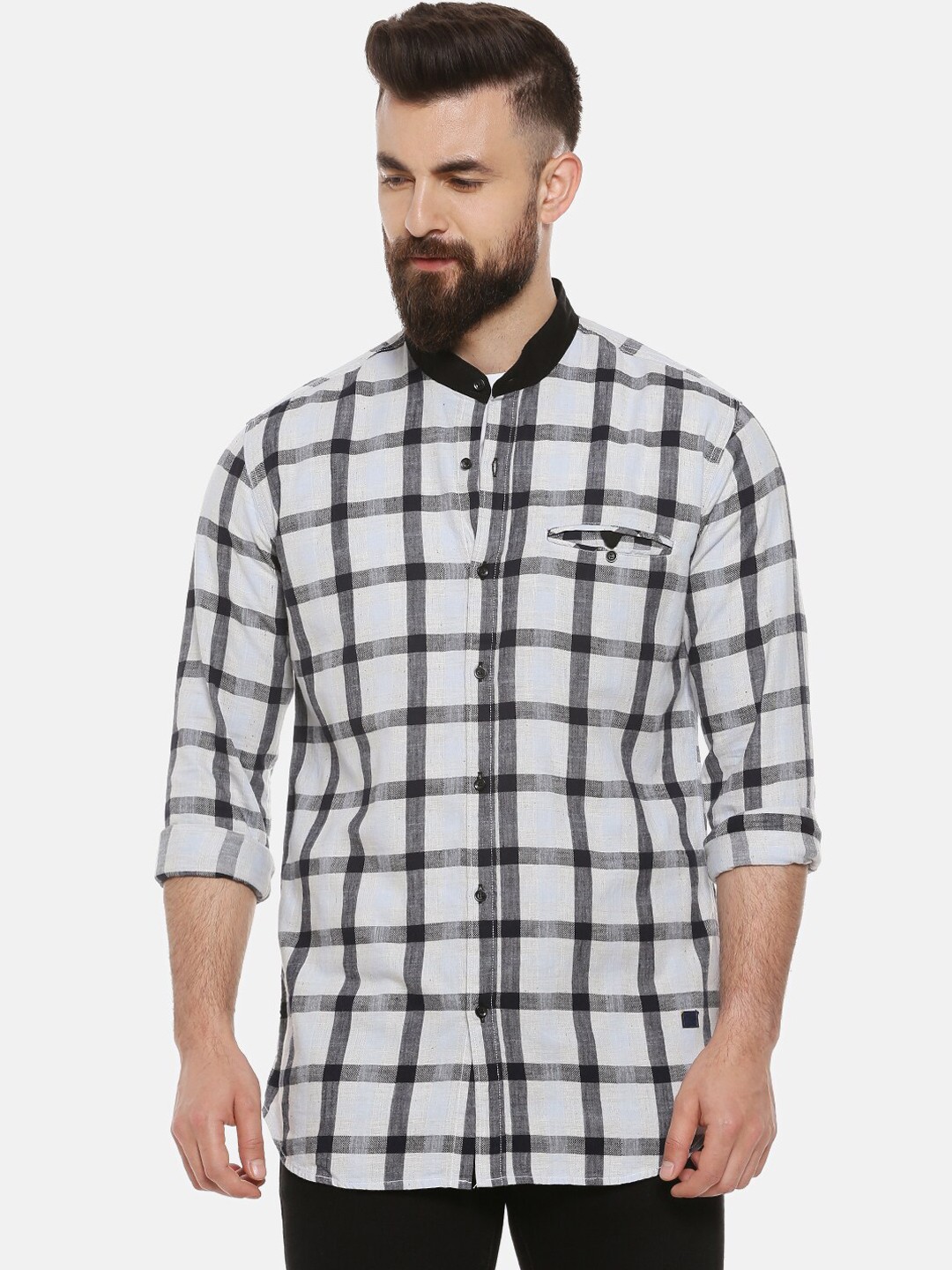

Campus Sutra Men White & Black Regular Fit Checked Casual Shirt