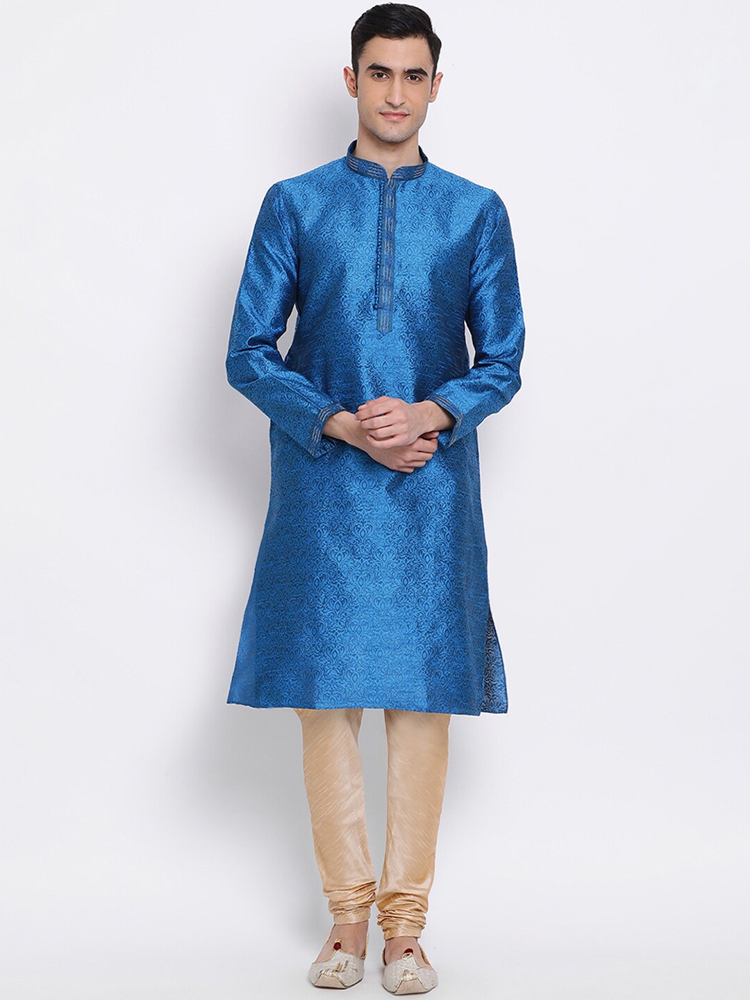 

Sanwara Men Blue & Gold-Toned Printed Kurta with Pyjamas