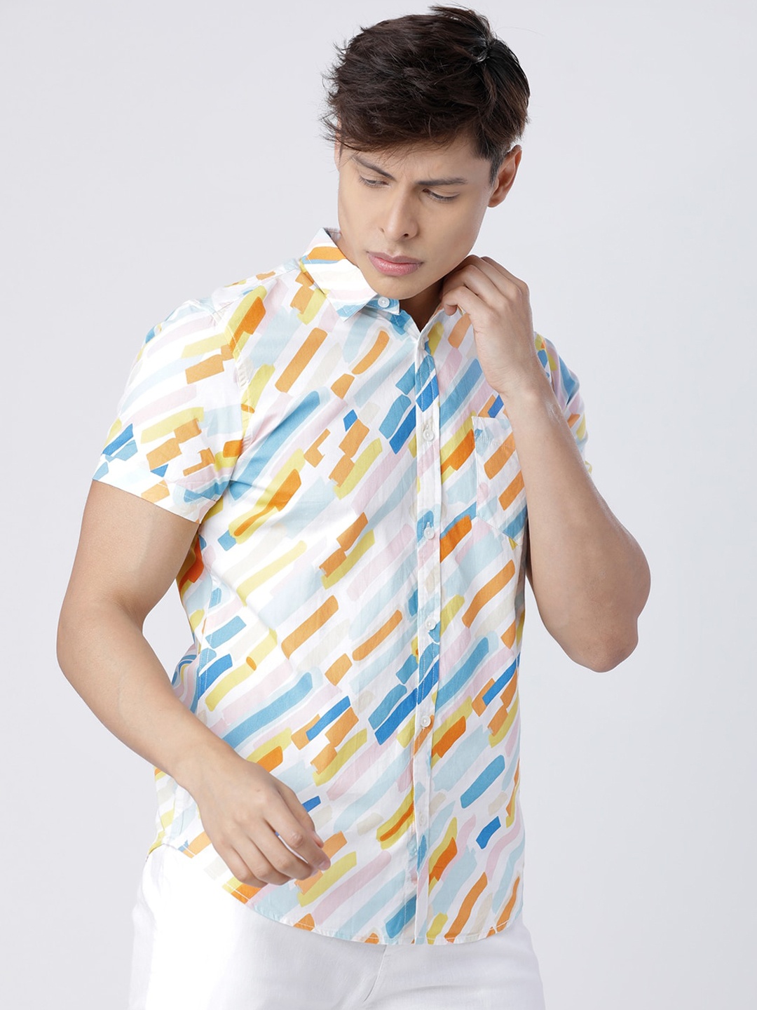 

LOCOMOTIVE Men White Slim Fit Printed Casual Shirt