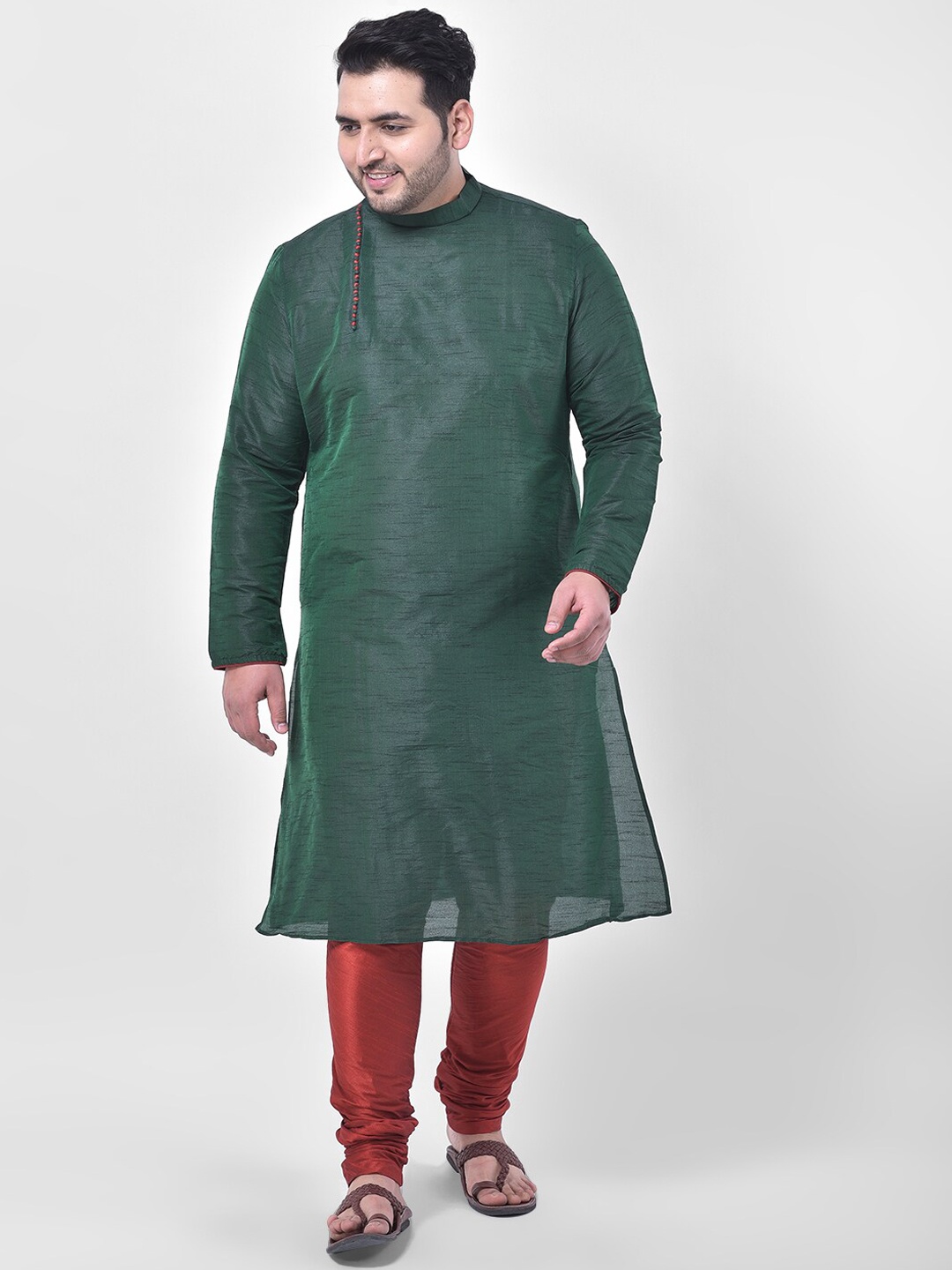 

DEYANN PLUS Men Green & Maroon Solid Kurta with Pyjamas