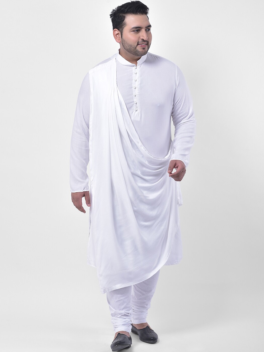 

DEYANN PLUS Men White Solid Kurta with Drape