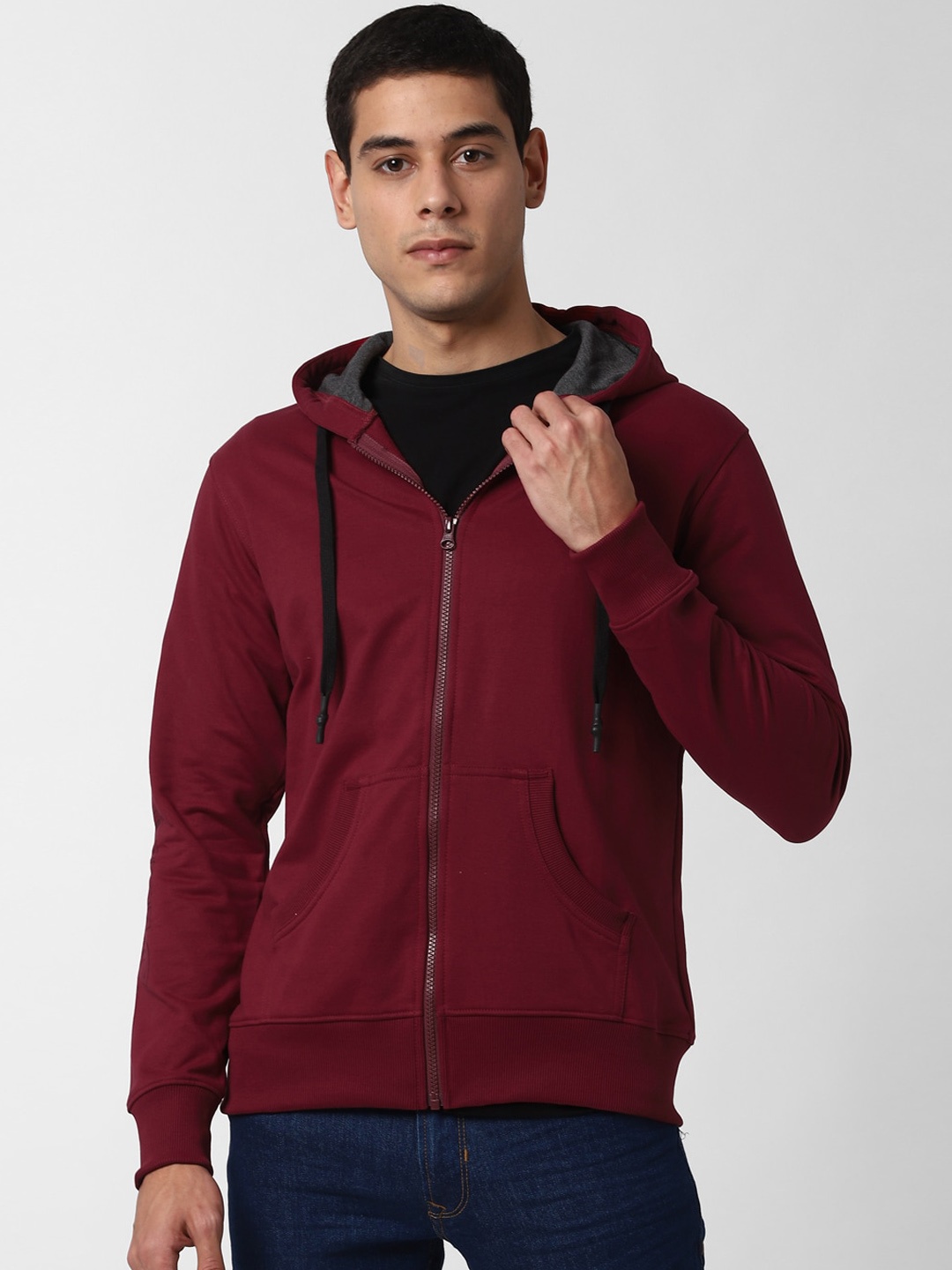 

Peter England Casuals Men Maroon Solid Sweatshirt