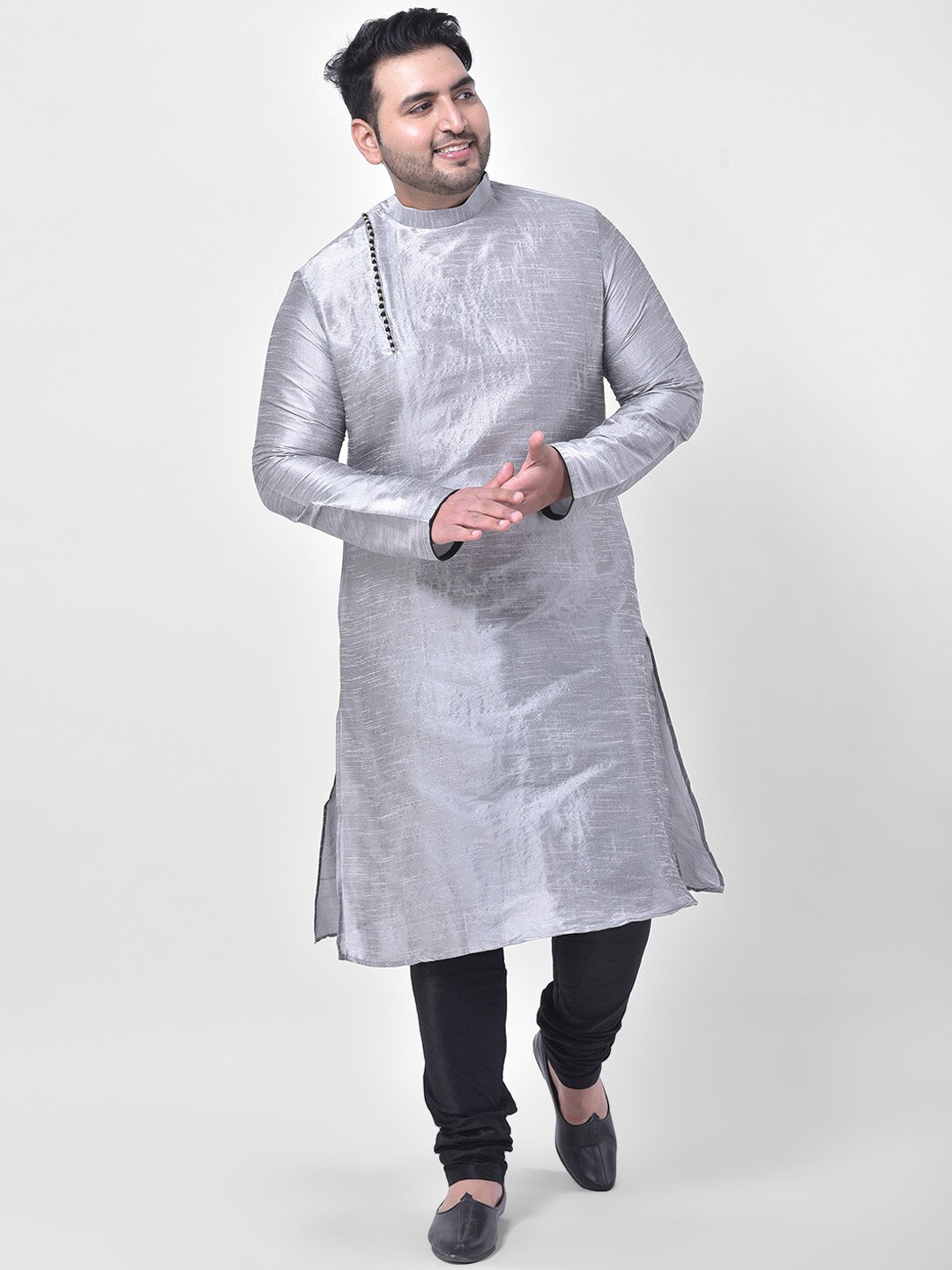 

DEYANN PLUS Men Silver-toned Solid Straight Kurta