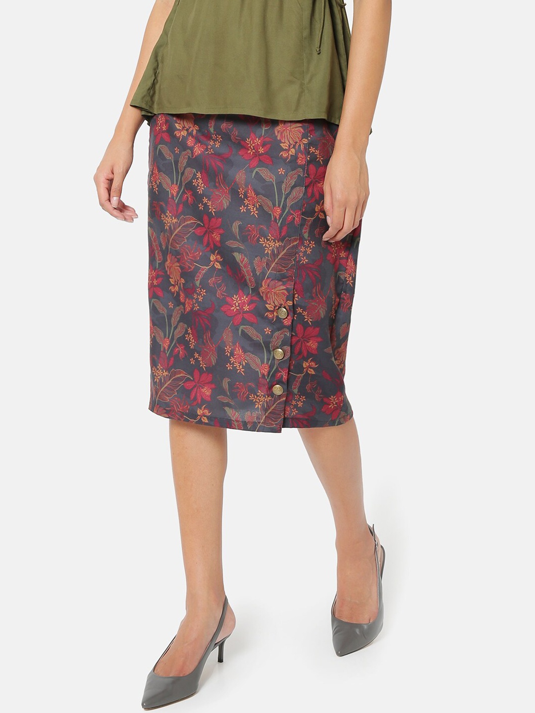

Saaki Women Charcoal-Grey & Red Floral Printed Pencil Skirt