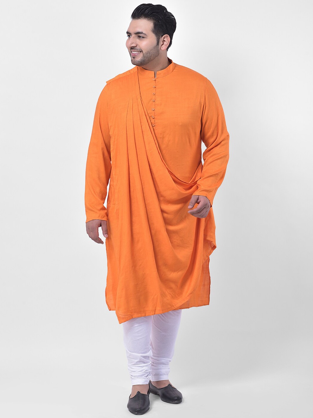 

DEYANN PLUS Men Orange Pleated Kurta with Churidar