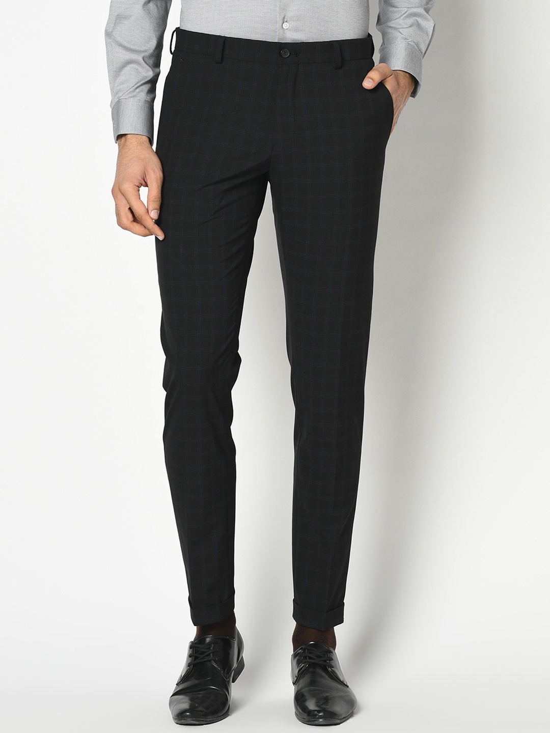 

Blackberrys Men Black Phoenix Skinny Fit Checked Formal Trousers