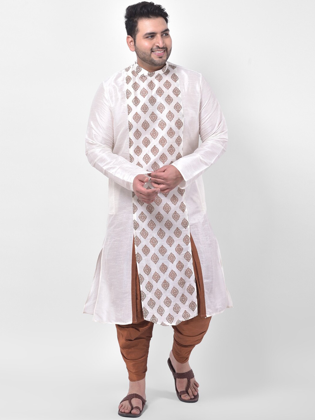 

DEYANN PLUS Men Off White & Brown Ethnic Motifs Printed Kurta