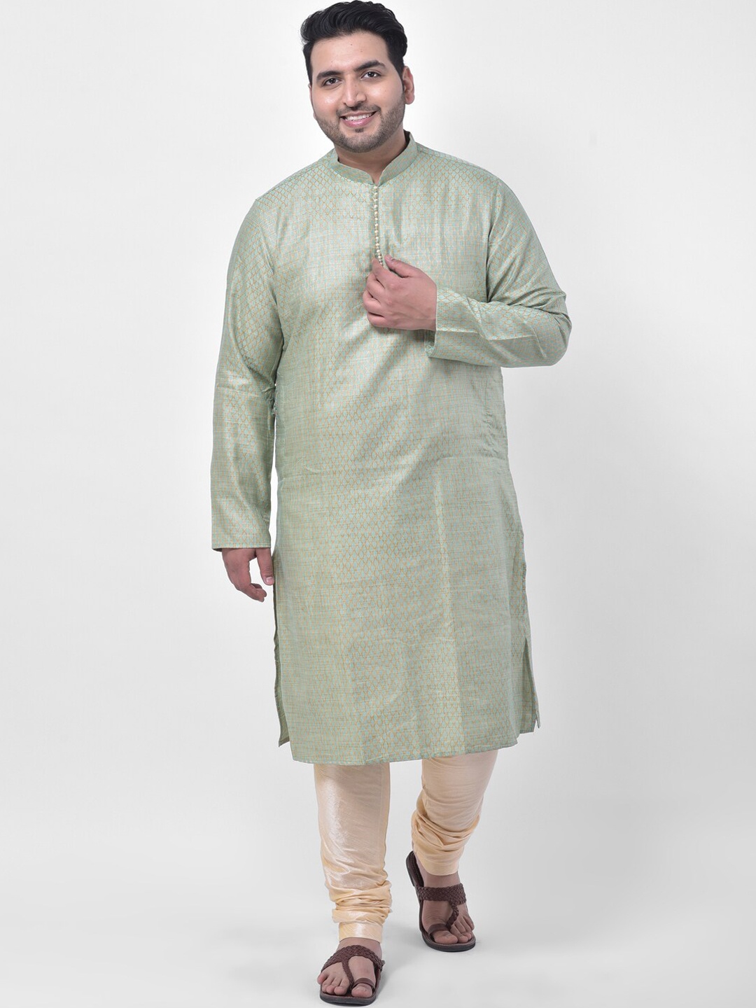 DEYANN PLUS Men Green Kurta with Churidar
