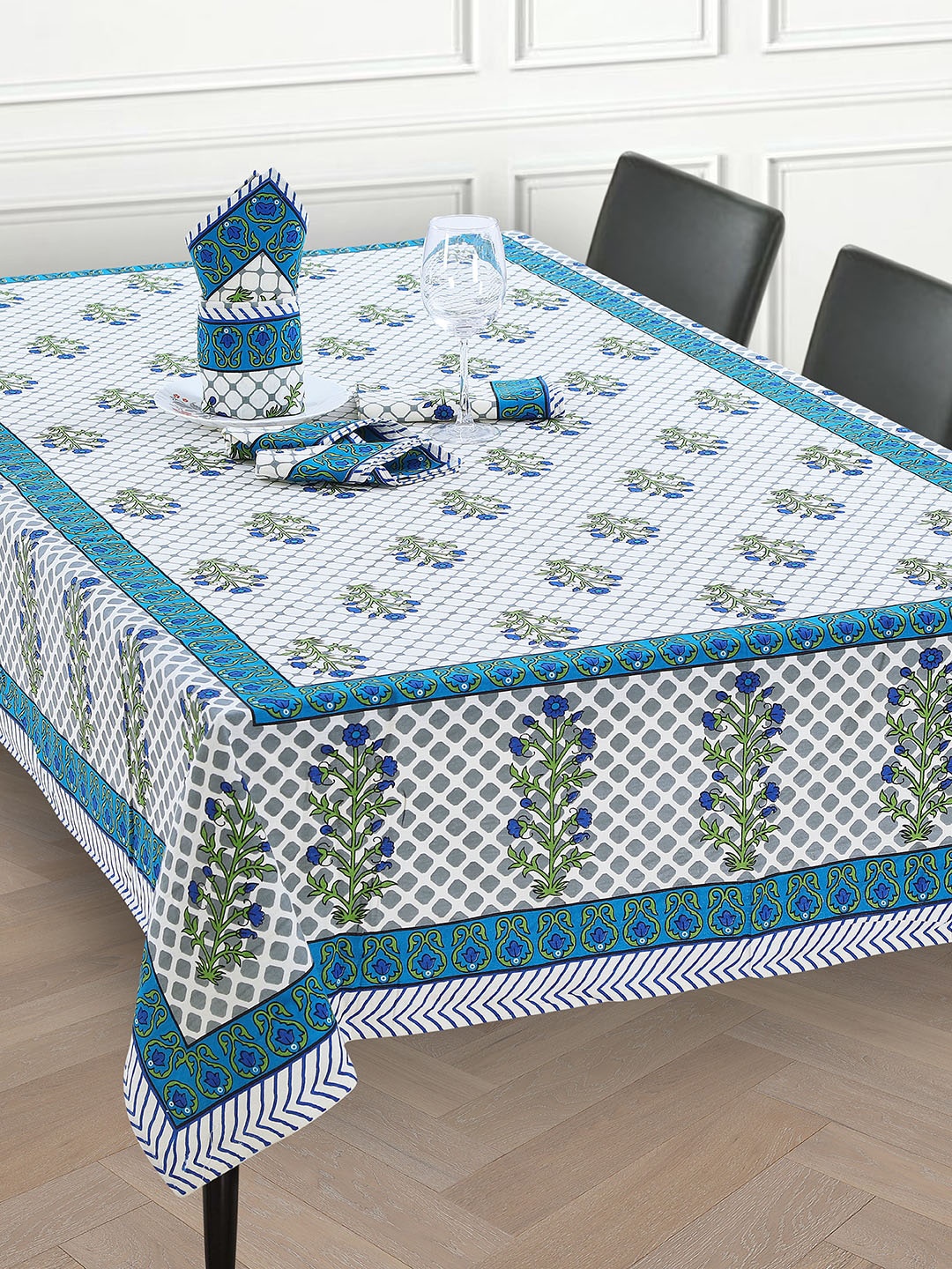 

Salona Bichona Set of 7 White & Blue Printed Cotton Dining Table Cover With Napkins