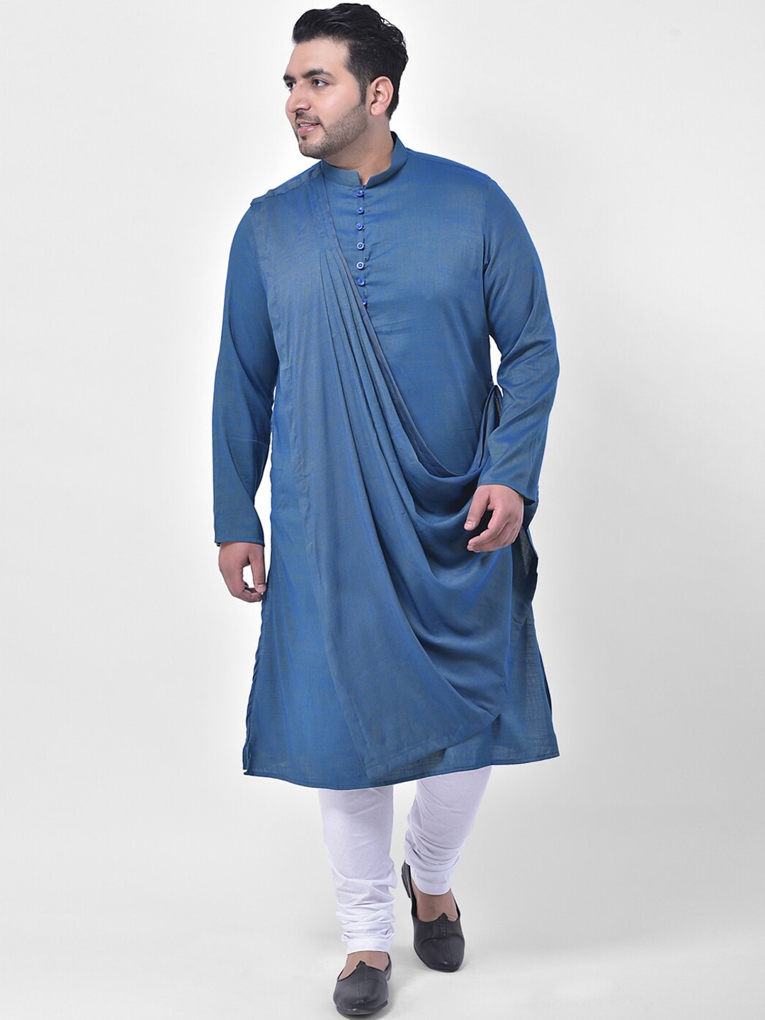 

Deyann plus men blue Solid kurta