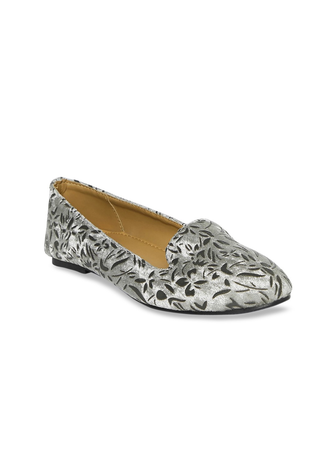 

People Women Grey Textured Ballerinas