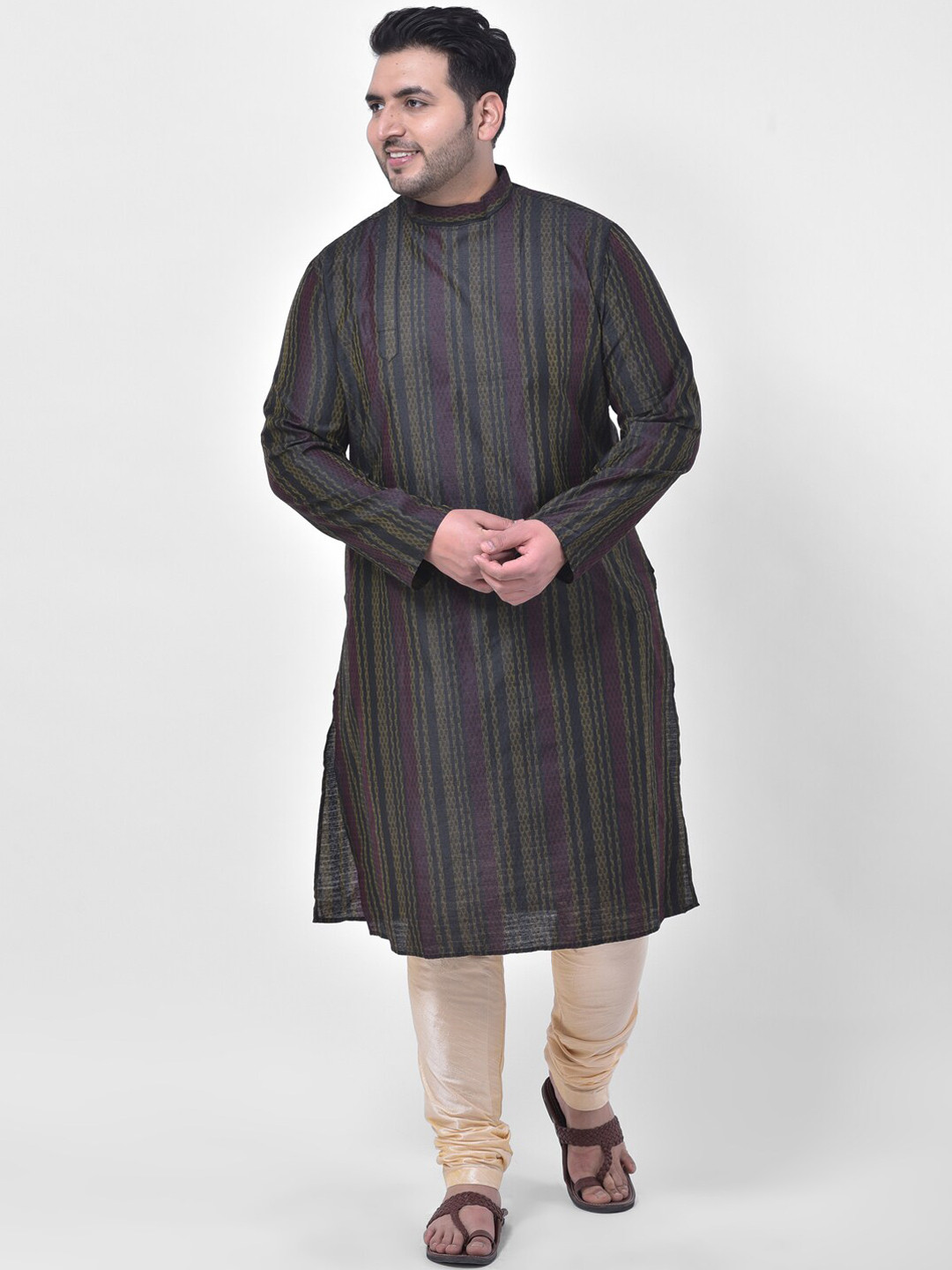 

DEYANN PLUS Men Black Striped Jacquard Silk Kurta