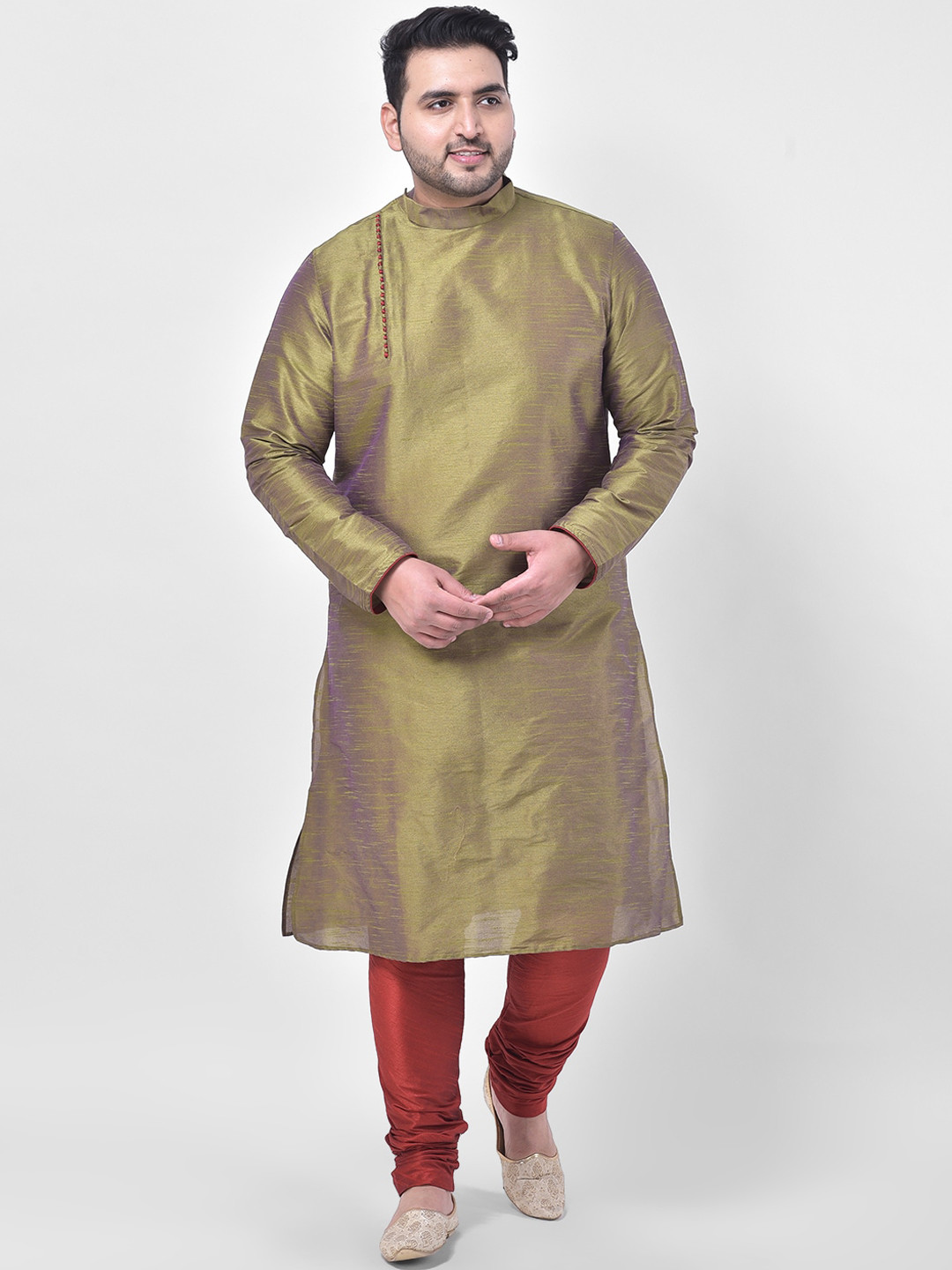 

DEYANN PLUS Men Green & Red Solid Kurta with Pyjamas