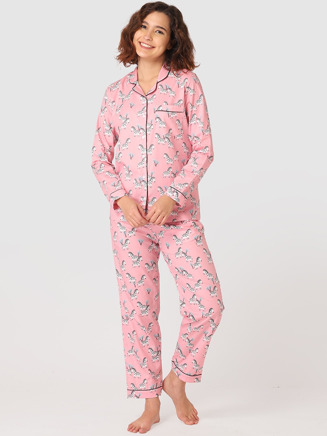 

Fluffalump Women Pink & Black Printed Night suit