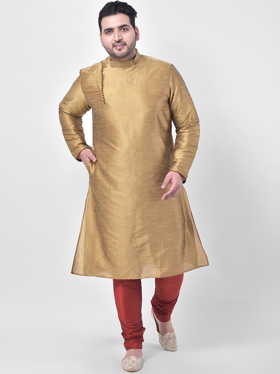 

DEYANN PLUS Men Brown Solid Straight Kurta