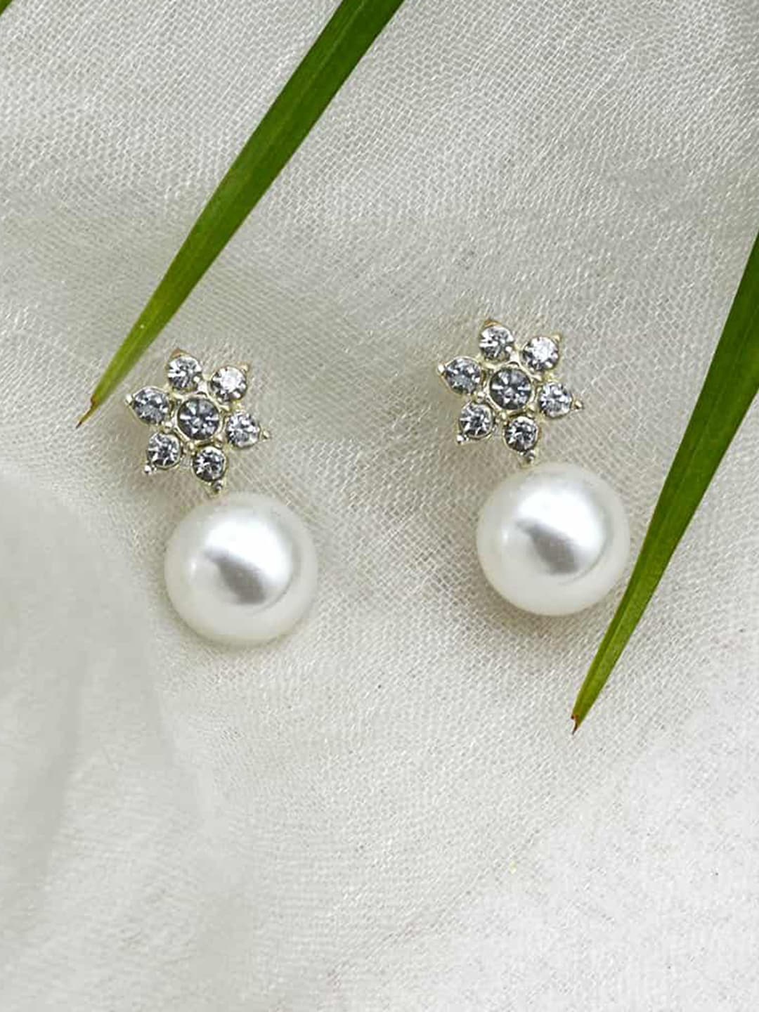 

JOKER & WITCH Silver-Plated & Off-White Floral Studs