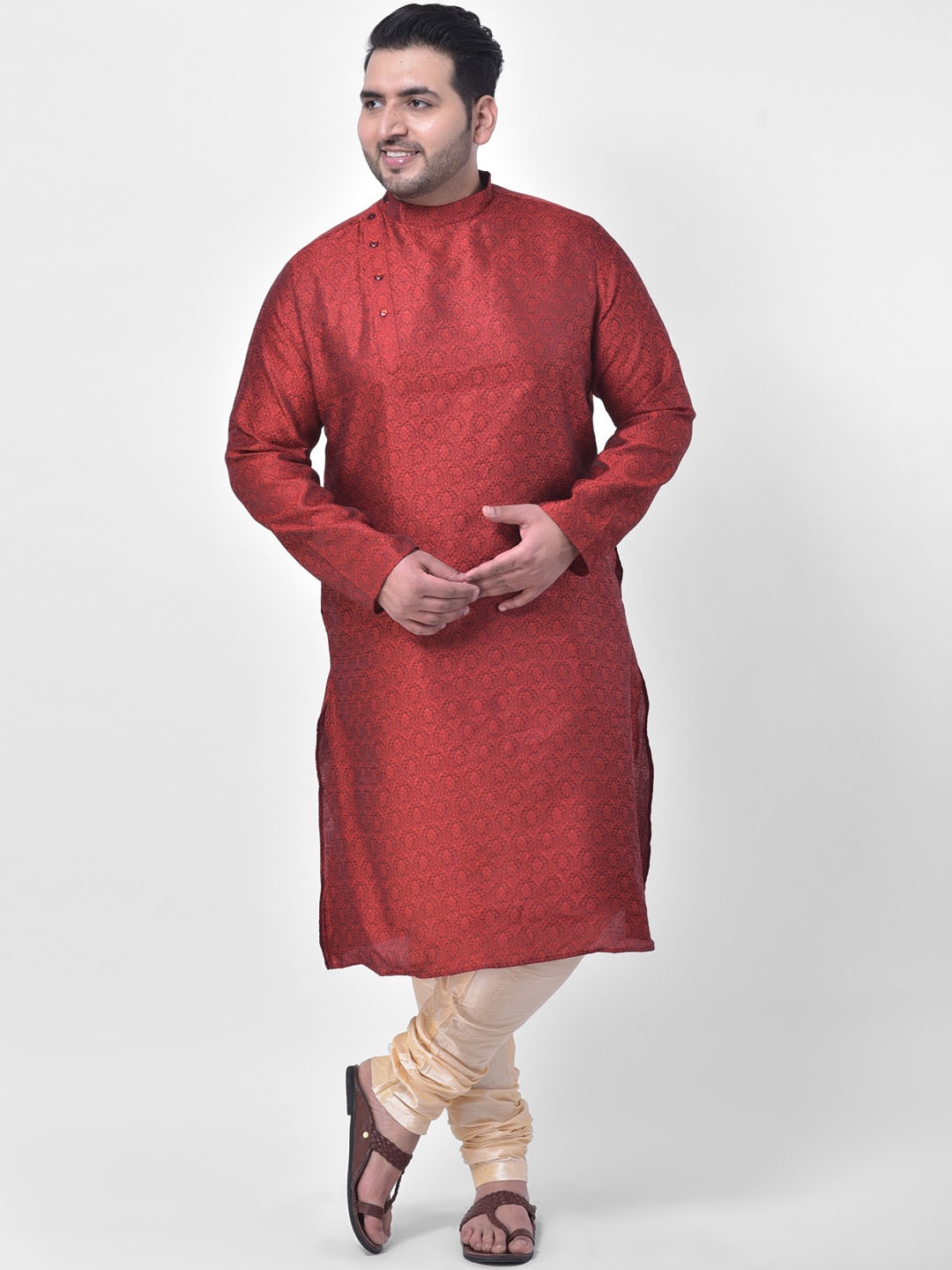 

DEYANN PLUS Men Red Kurta with Churidar