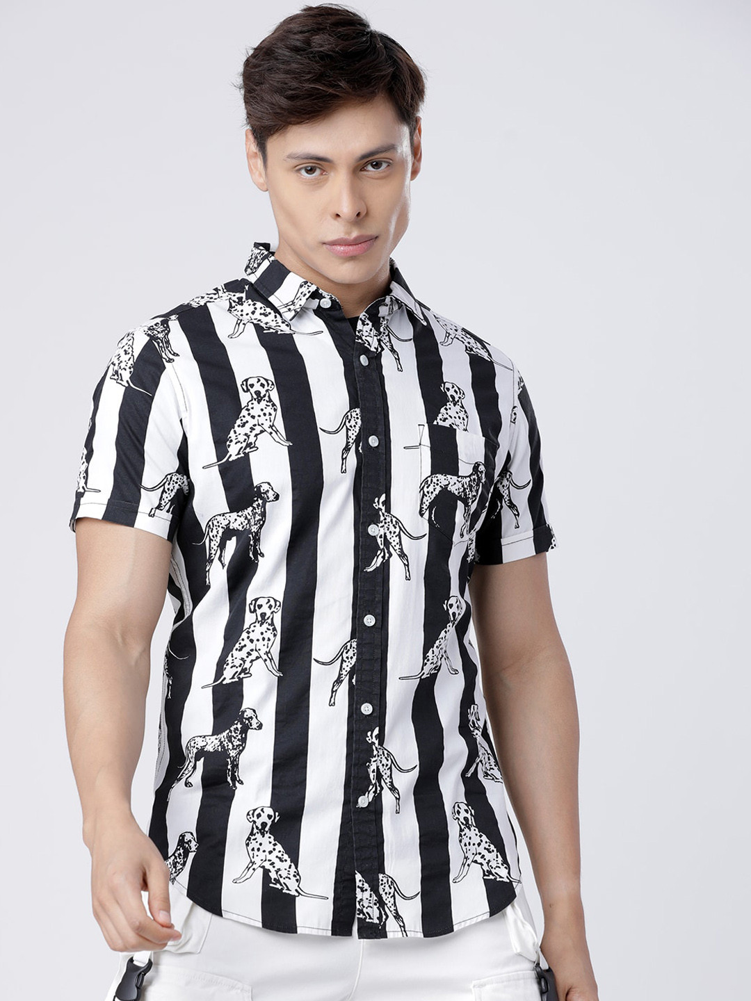 

LOCOMOTIVE Men White & Black Slim Fit Printed Casual Shirt