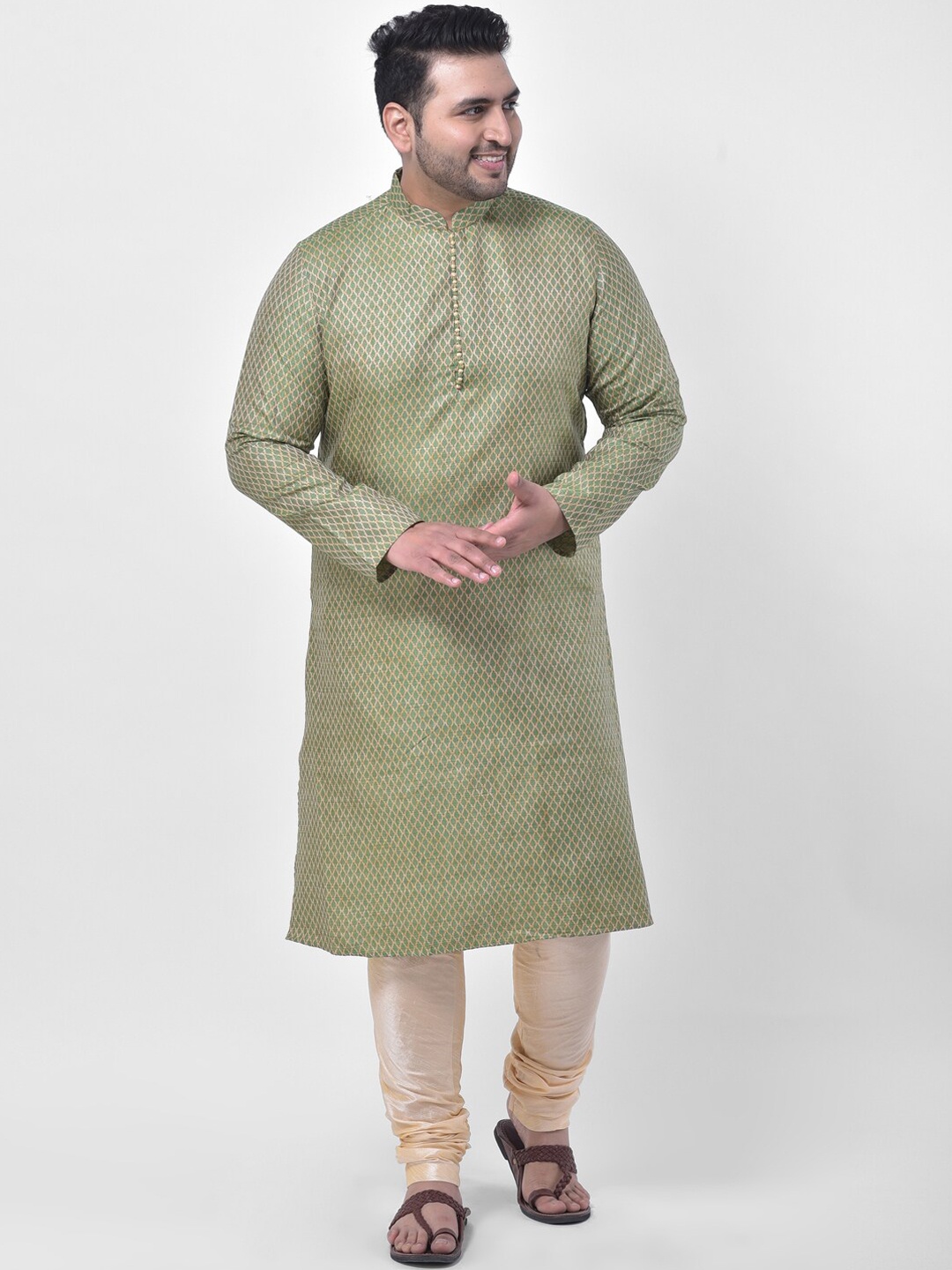 

DEYANN PLUS Men Green & Gold-Coloured Mandarin Collar Ethnic Motif Woven Design Kurta