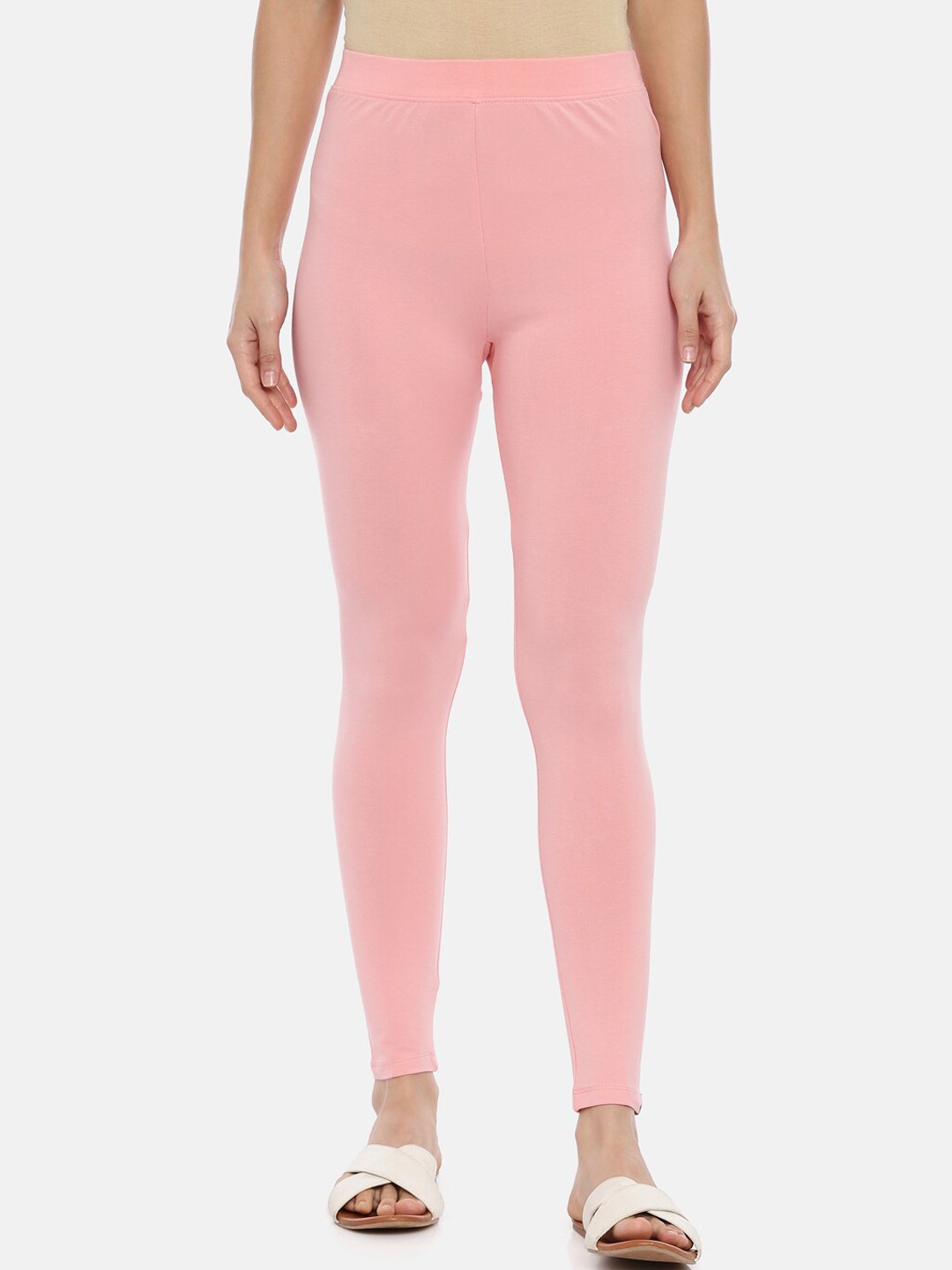 

Huggy Women Peach-Coloured Solid Ankle-Length Leggings