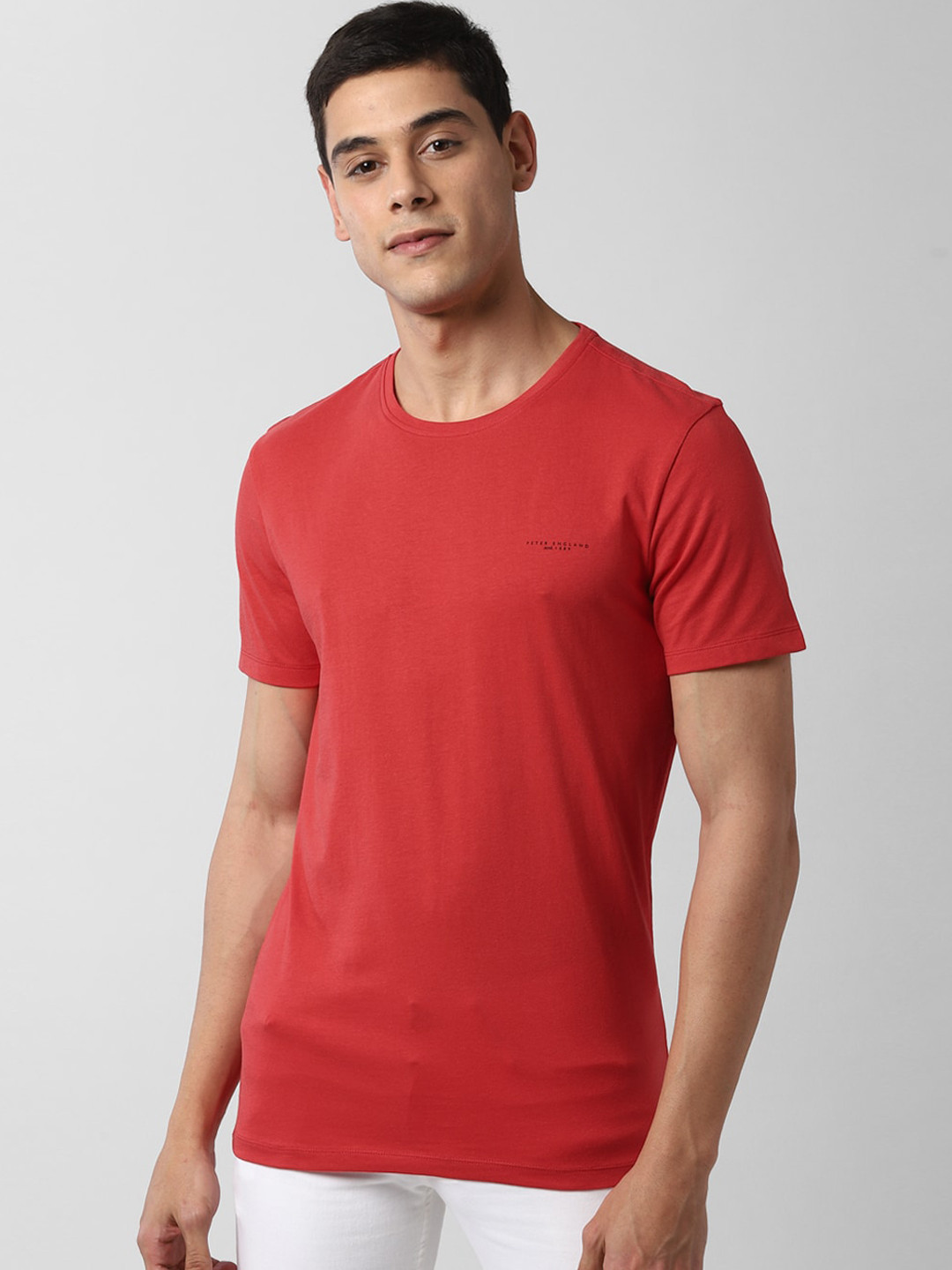 

Peter England Casuals Men Red Solid Round Neck T-shirt